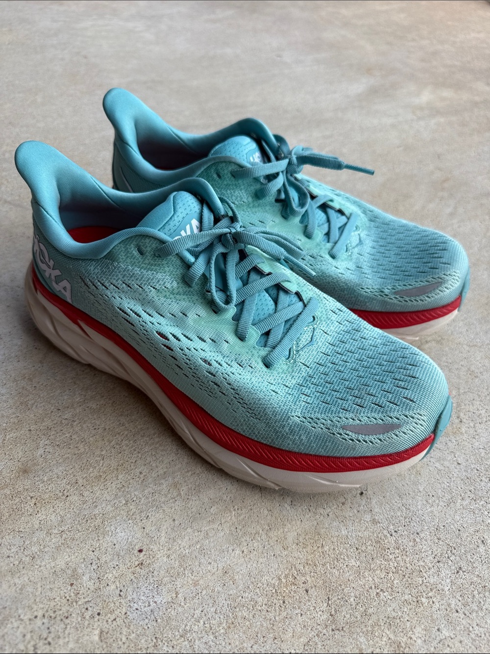 Hoka One One Women's Clifton 8
